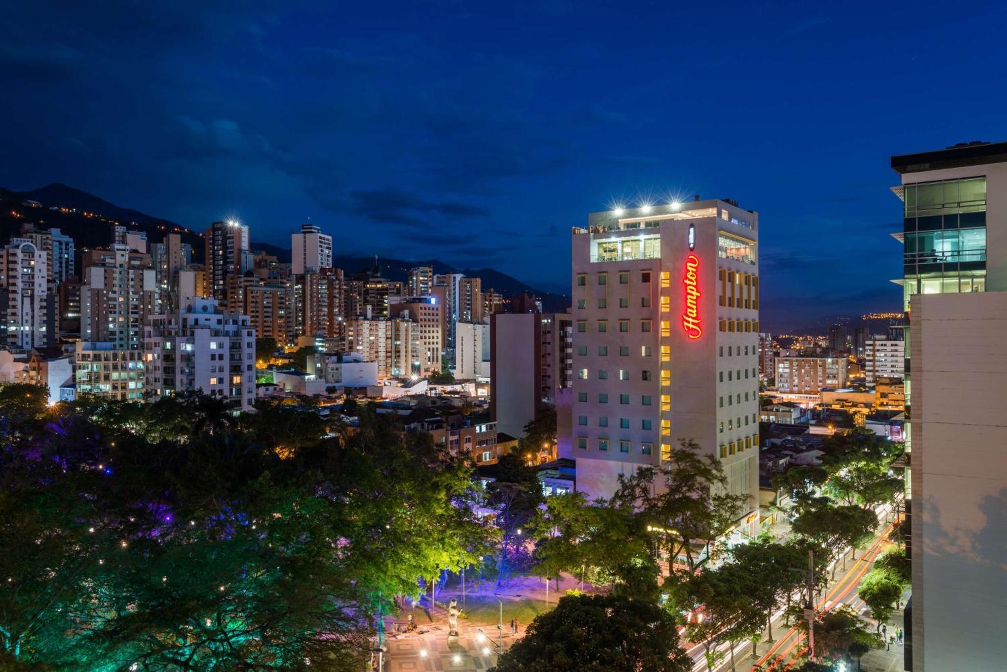 Hampton By Hilton Bucaramanga Hotel Exterior photo